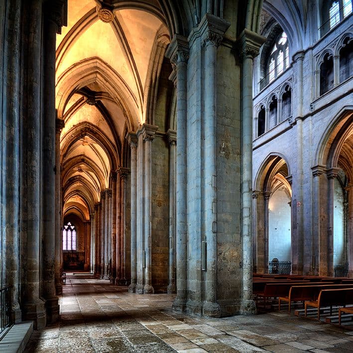 /uploads/Interieur_Abbaye_hdr_3_6febb8cde7.jpg
